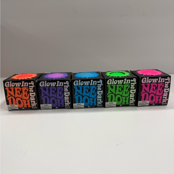 Schylling Other - Bundle of glow in the dark Needohs
